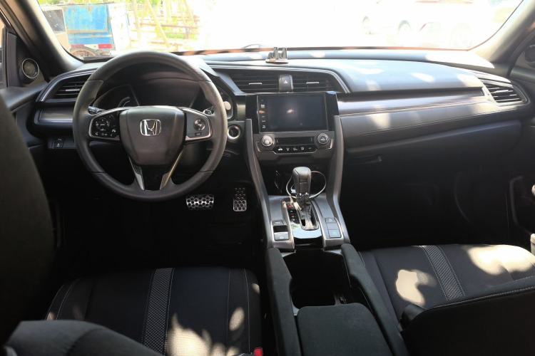 Used Honda Civic 2021 HATCHBACK 220TURBO CVT Trendy Cool Edition Center Console