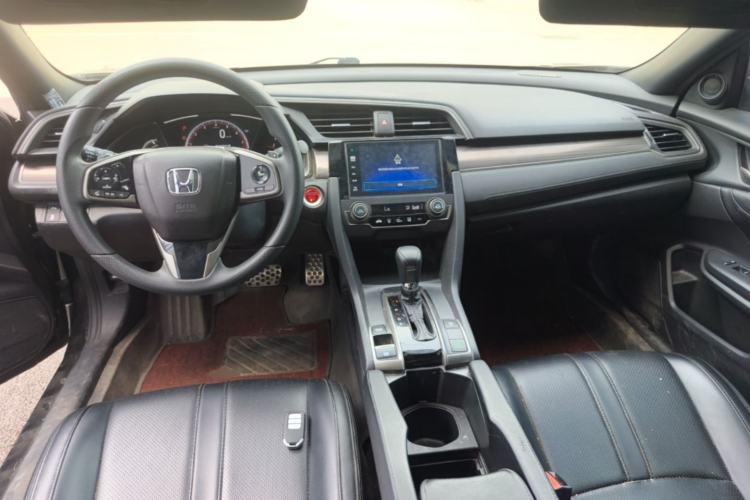 Used Honda Civic 2021 HATCHBACK 220TURBO CVT Trendy Cool Edition Center Console