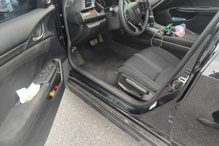 Used Honda Civic 2021 HATCHBACK 220TURBO CVT Trendy Cool Edition Driver Seat