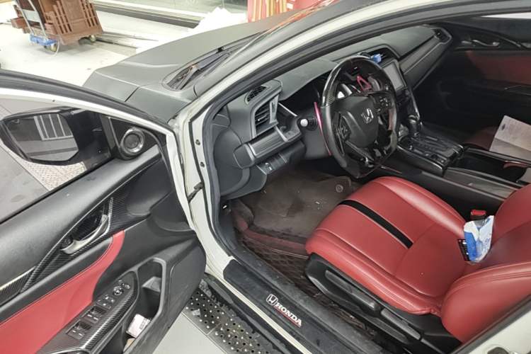 Used Honda Civic 2021 HATCHBACK 220TURBO CVT Trendy Cool Edition Driver Seat