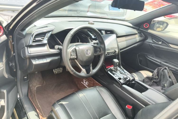 Used Honda Civic 2021 HATCHBACK 220TURBO CVT Trendy Cool Edition Driver Seat