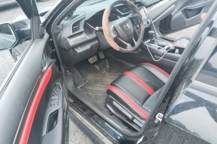 Used Honda Civic 2021 HATCHBACK 220TURBO CVT Trendy Cool Edition Driver Seat