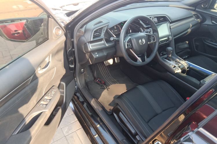 Used Honda Civic 2021 HATCHBACK 220TURBO CVT Trendy Cool Edition Driver Seat