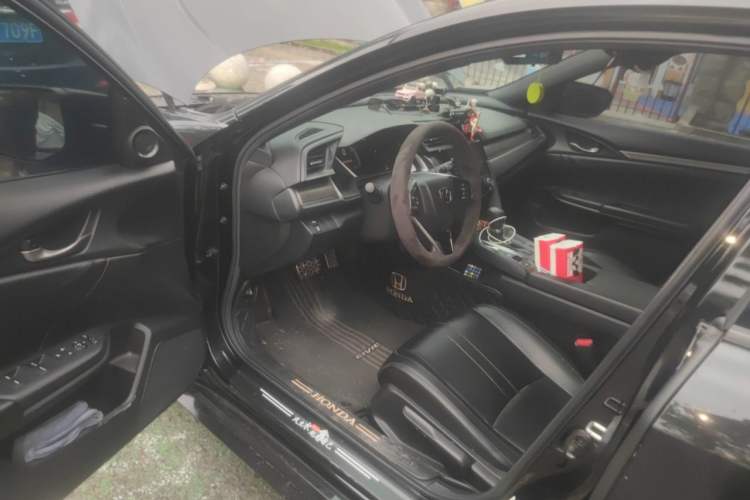 Used Honda Civic 2021 HATCHBACK 220TURBO CVT Trendy Cool Edition Driver Seat