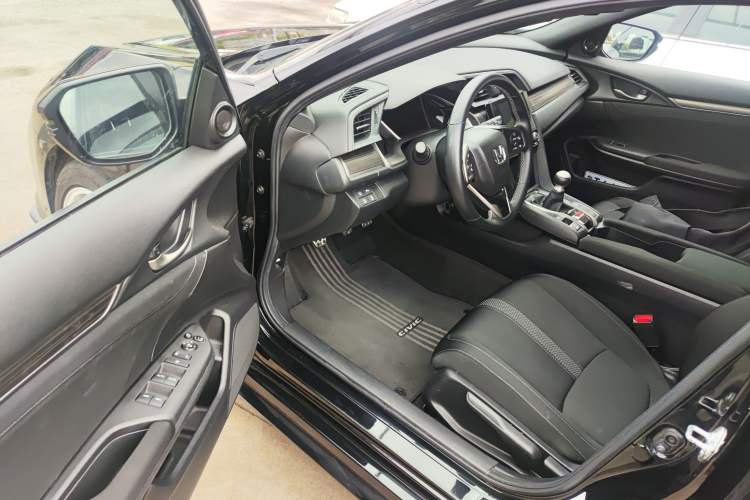 Used Honda Civic 2021 HATCHBACK 220TURBO Manual Driving Pleasure Control Driver Seat