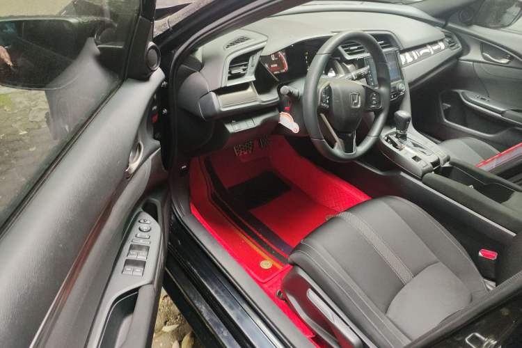Used Honda Civic 2021 HATCHBACK 220TURBO CVT Trendy Cool Edition Driver Seat