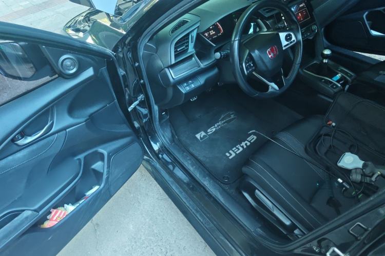 Used Honda Civic 2021 HATCHBACK 220TURBO Manual Driving Pleasure Control Driver Seat