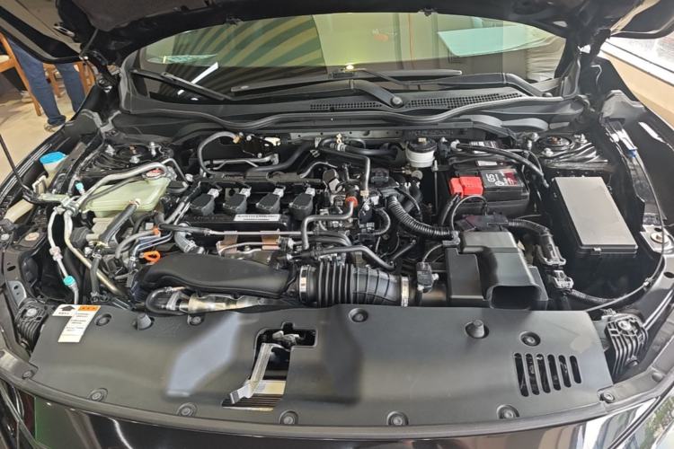 Used Honda Civic 2021 HATCHBACK 220TURBO CVT Dynamic Control Engine Bay