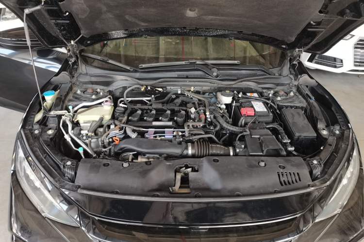 Used Honda Civic 2021 HATCHBACK 220TURBO CVT Trendy Cool Edition Engine Bay