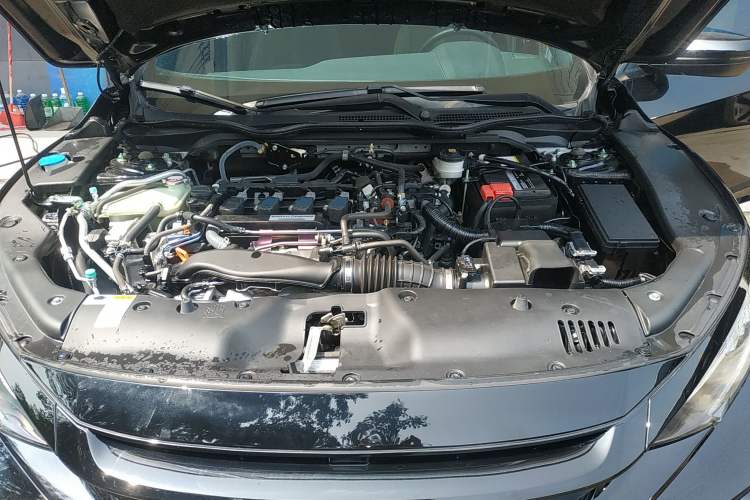 Used Honda Civic 2021 HATCHBACK 220TURBO Manual Driving Pleasure Control Engine Bay