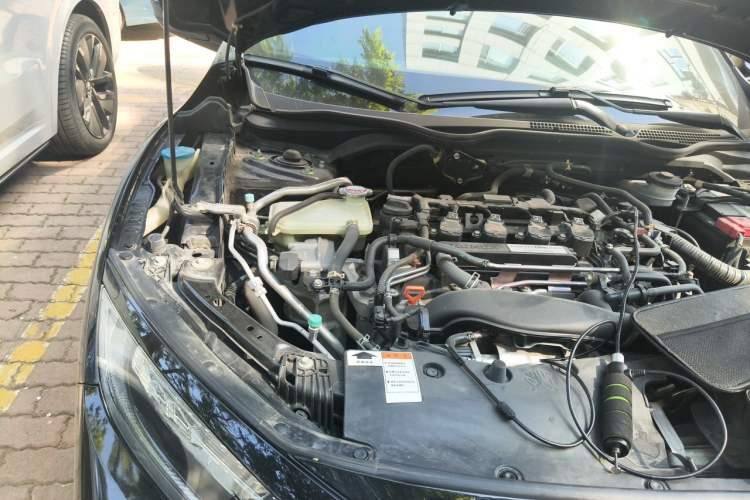 Used Honda Civic 2021 HATCHBACK 220TURBO CVT Trendy Cool Edition Engine Bay Right