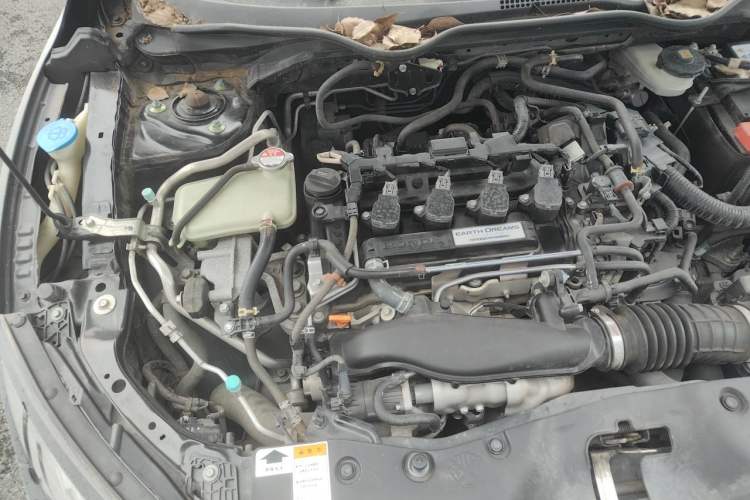Used Honda Civic 2021 HATCHBACK 220TURBO CVT Trendy Cool Edition Engine Bay Right