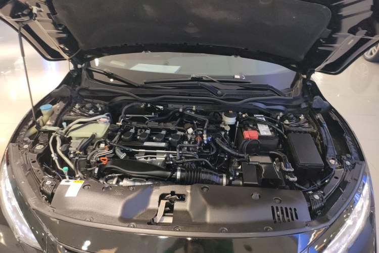 Used Honda Civic 2021 HATCHBACK 220TURBO CVT Trendy Cool Edition Engine Bay