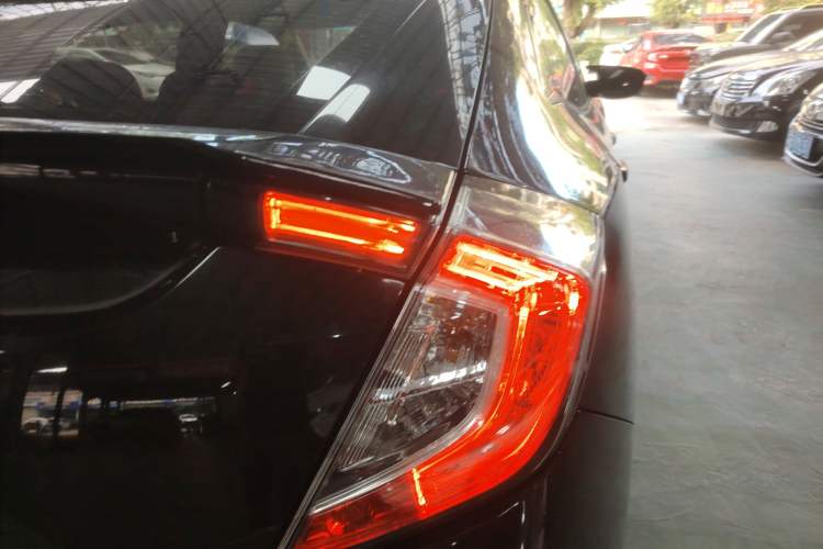 Used Honda Civic 2021 HATCHBACK 220TURBO CVT Trendy Cool Edition Exterior 3