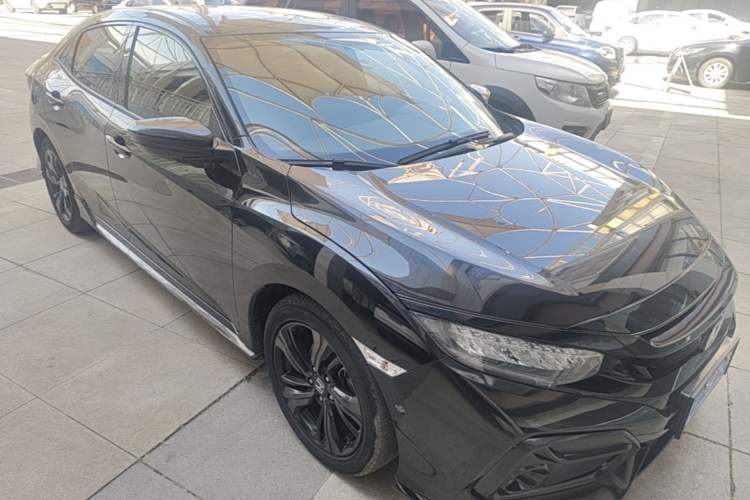 Used Honda Civic 2021 HATCHBACK 220TURBO CVT Trendy Cool Edition Front Right 45 Deg