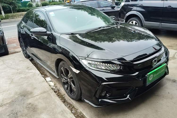 Used Honda Civic 2021 HATCHBACK 220TURBO CVT Dynamic Control Front Right 45 Deg