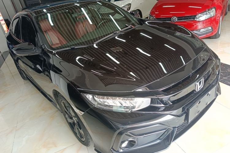 Used Honda Civic 2021 HATCHBACK 220TURBO CVT New Trendsetter Front Right 45 Deg