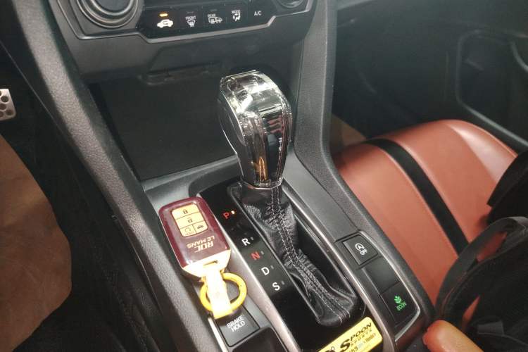 Used Honda Civic 2021 HATCHBACK 220TURBO CVT Trendy Cool Edition Gear Lever