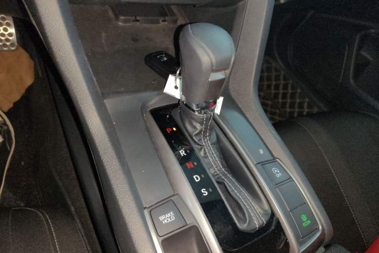 Used Honda Civic 2021 HATCHBACK 220TURBO CVT Trendy Cool Edition Gear Lever
