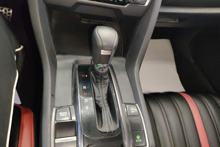 Used Honda Civic 2021 HATCHBACK 220TURBO CVT Trendy Cool Edition Gear Lever