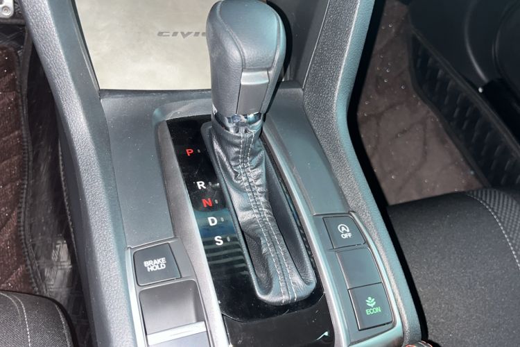 Used Honda Civic 2021 HATCHBACK 220TURBO CVT Trendy Cool Edition Gear Lever