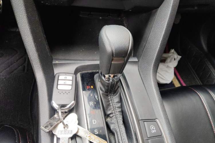 Used Honda Civic 2021 HATCHBACK 220TURBO CVT Trendy Cool Edition Gear Lever