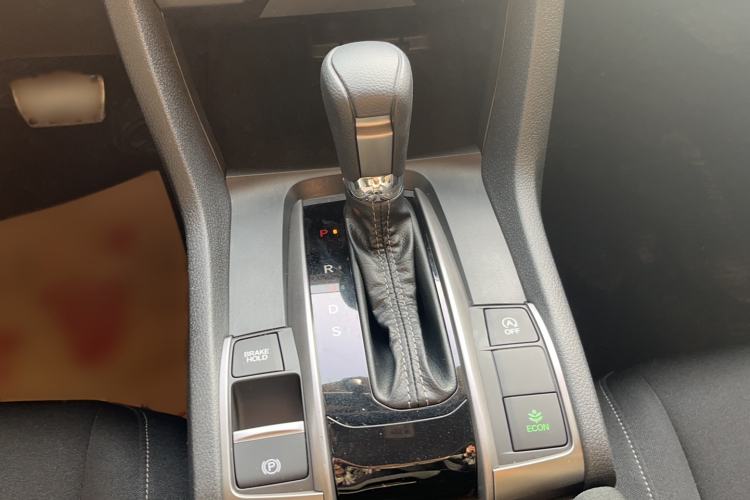 Used Honda Civic 2021 HATCHBACK 220TURBO CVT Trendy Cool Edition Gear Lever