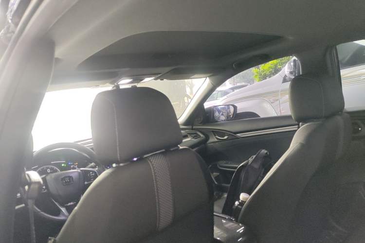 Used Honda Civic 2021 HATCHBACK 220TURBO CVT Trendy Cool Edition Headliner