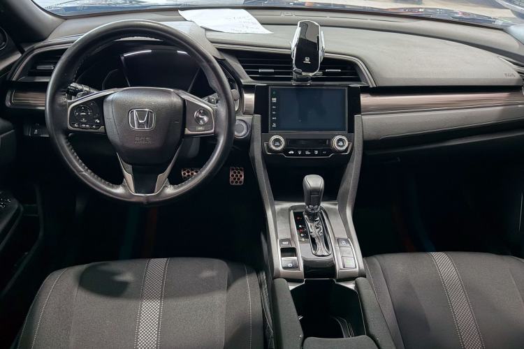 Used Honda Civic 2021 HATCHBACK 220TURBO CVT Trendy Cool Edition Interior 1
