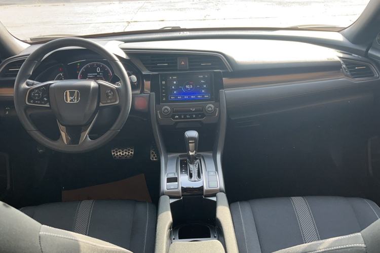 Used Honda Civic 2021 HATCHBACK 220TURBO CVT Trendy Cool Edition Interior 1