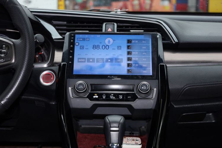 Used Honda Civic 2021 HATCHBACK 220TURBO CVT Trendy Cool Edition Interior 2