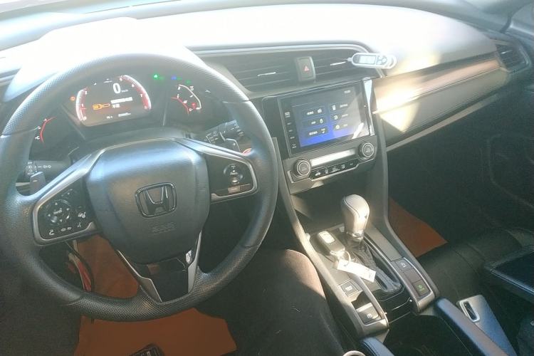 Used Honda Civic 2021 HATCHBACK 220TURBO CVT Trendy Cool Edition Interior 2