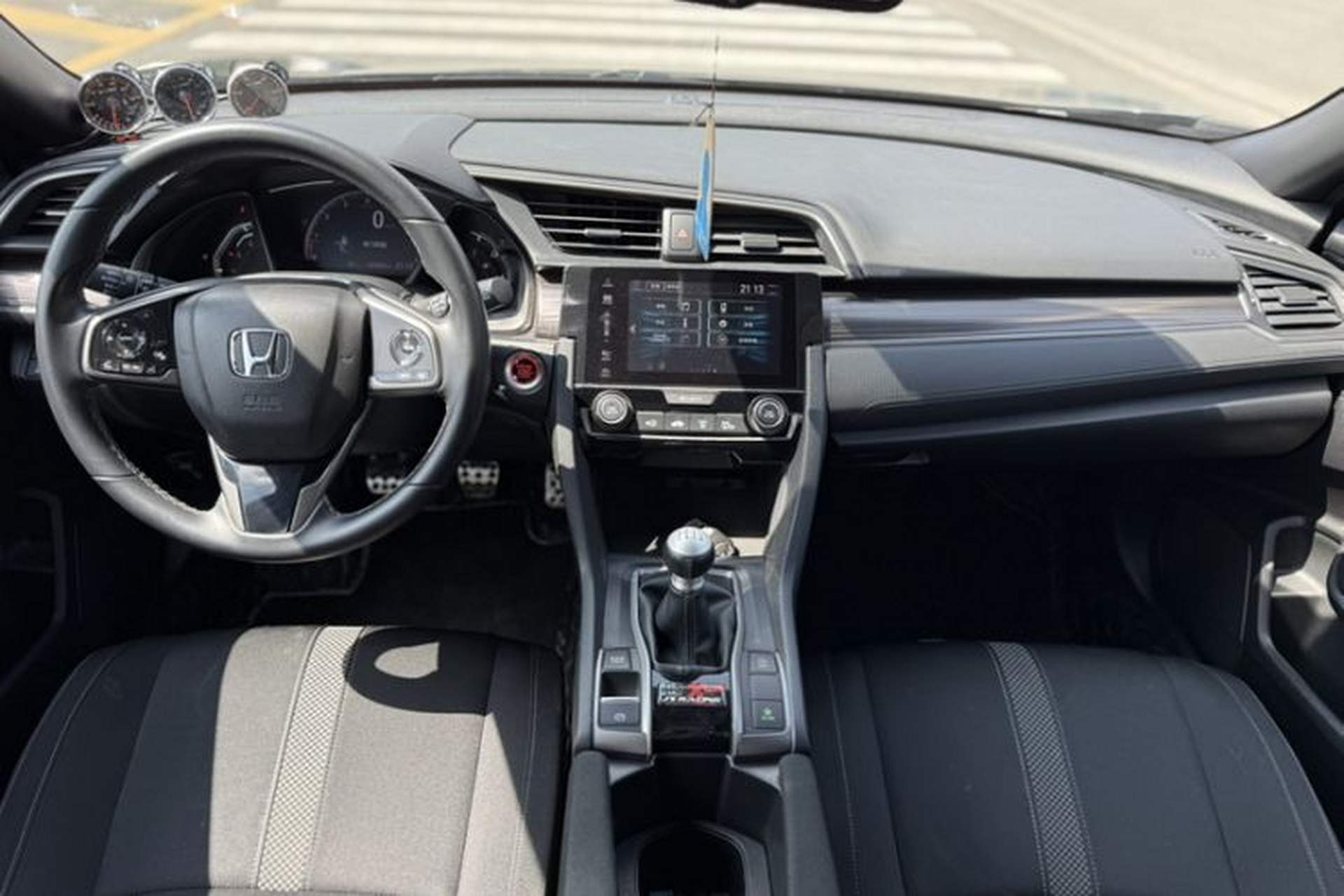 Used Honda Civic 2021 HATCHBACK 220TURBO Manual Driving Pleasure Control Interior 3