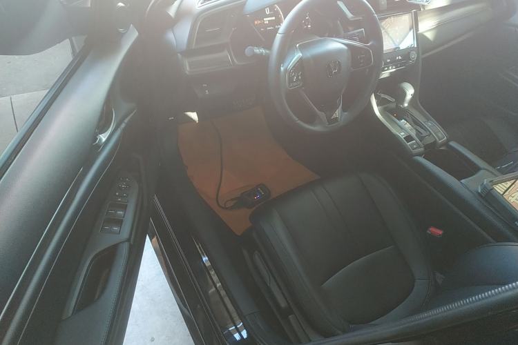 Used Honda Civic 2021 HATCHBACK 220TURBO CVT Trendy Cool Edition Interior 3