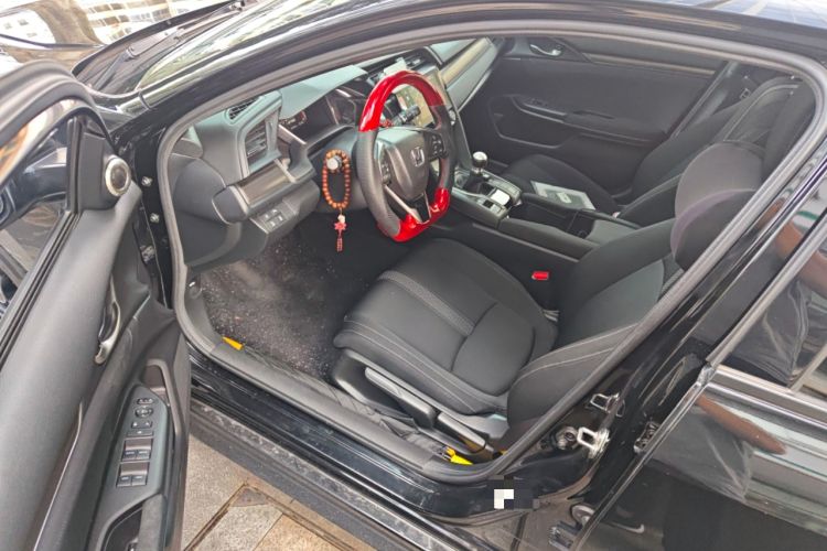 Used Honda Civic 2021 HATCHBACK 220TURBO Manual Driving Pleasure Control Interior 3