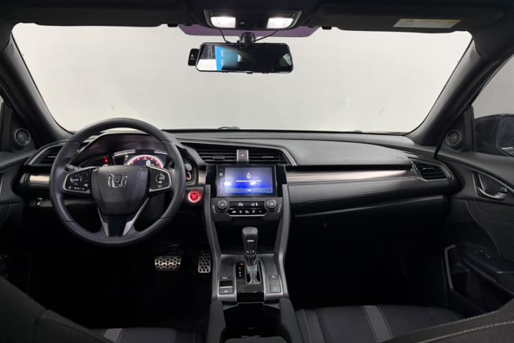 Used Honda Civic 2021 HATCHBACK 220TURBO CVT Trendy Cool Edition Interior 6