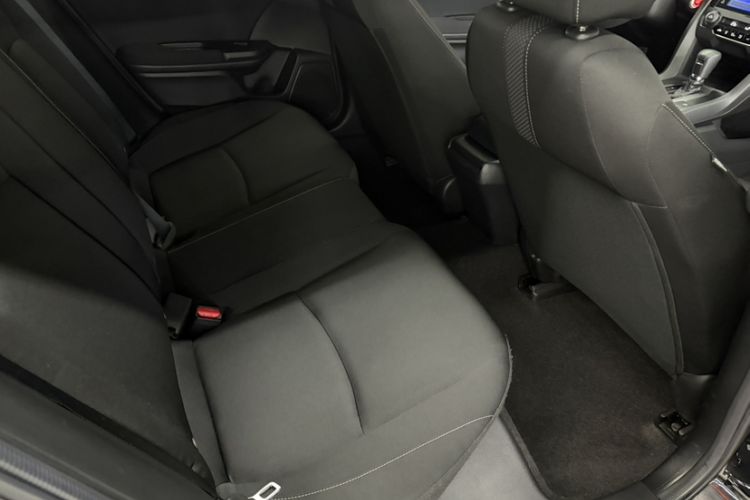 Used Honda Civic 2021 HATCHBACK 220TURBO CVT Trendy Cool Edition Interior 9