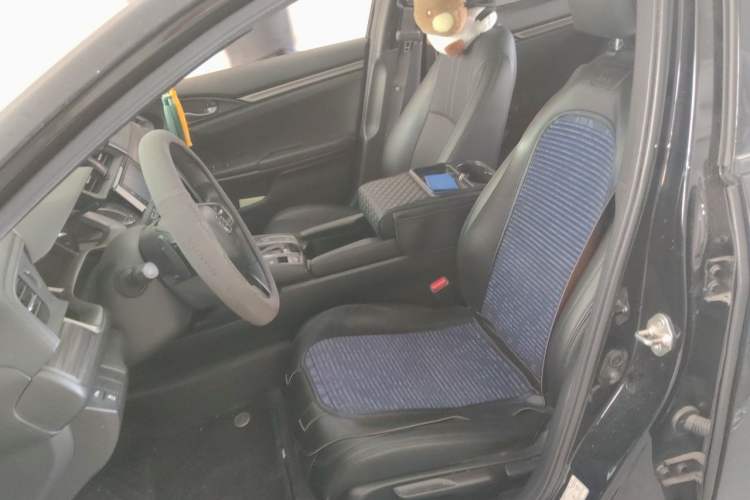 Used Honda Civic 2021 HATCHBACK 220TURBO CVT Trendy Cool Edition Left Front Seat