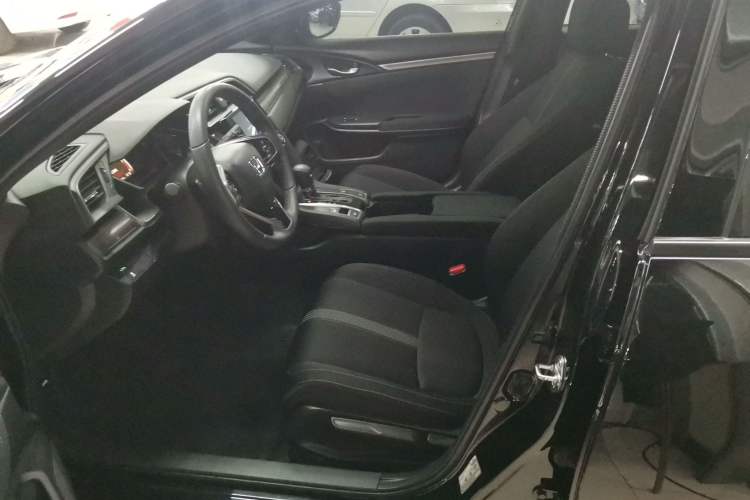 Used Honda Civic 2021 HATCHBACK 220TURBO CVT Trendy Cool Edition Left Front Seat
