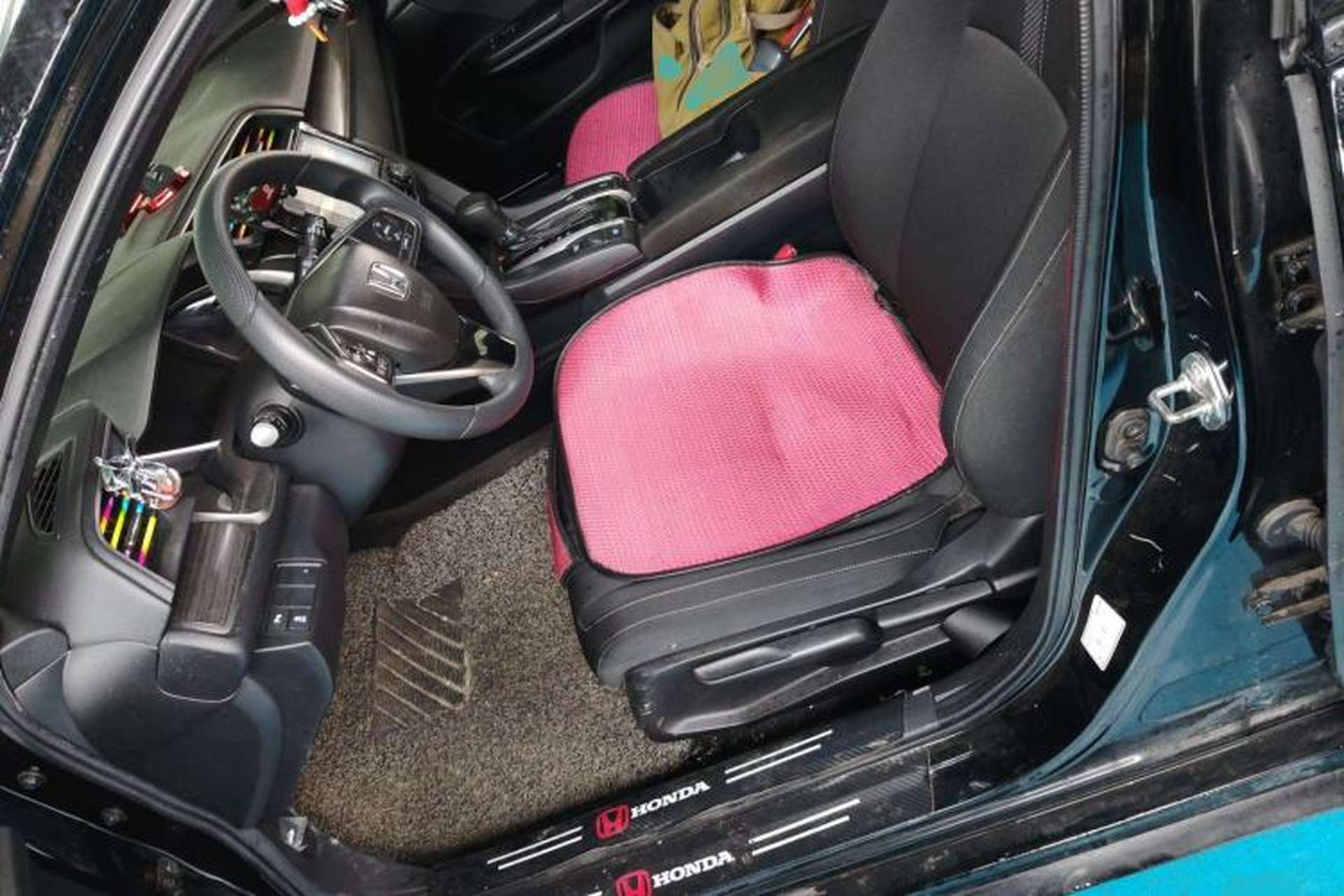 Used Honda Civic 2021 HATCHBACK 220TURBO CVT New Trendsetter Left Front Seat