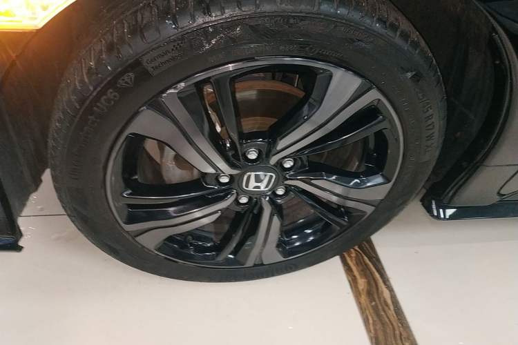 Used Honda Civic 2021 HATCHBACK 220TURBO Manual Driving Pleasure Control Left Front Wheel Hub