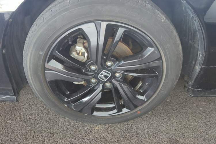 Used Honda Civic 2021 HATCHBACK 220TURBO CVT Trendy Cool Edition Left Front Wheel Hub