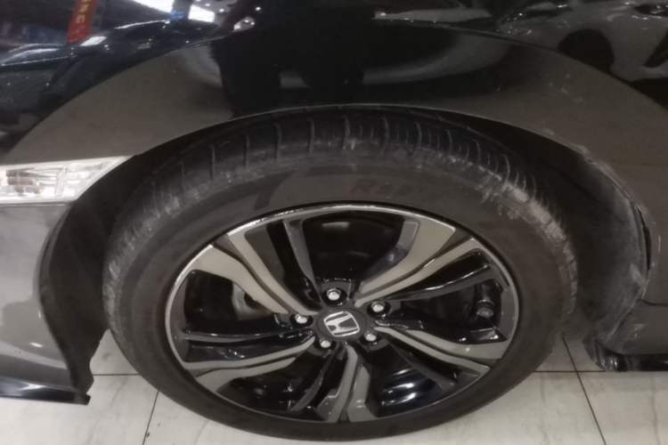 Used Honda Civic 2021 HATCHBACK 220TURBO CVT Trendy Cool Edition Left Front Wheel Hub