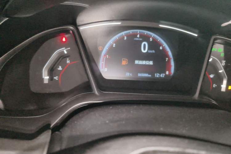 Used Honda Civic 2021 HATCHBACK 220TURBO Manual Driving Pleasure Control Odometer Close Up