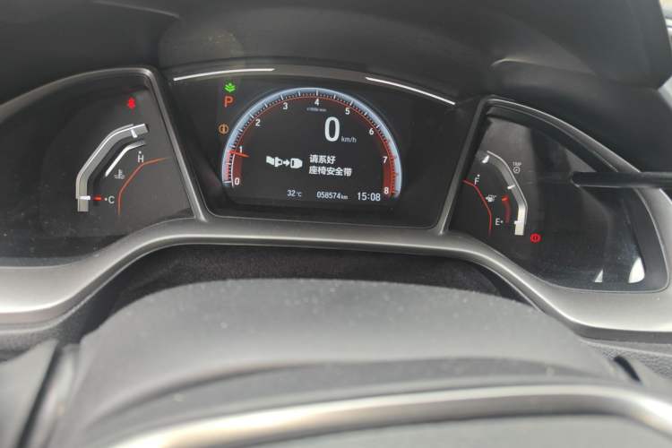 Used Honda Civic 2021 HATCHBACK 220TURBO CVT Trendy Cool Edition Odometer Close Up