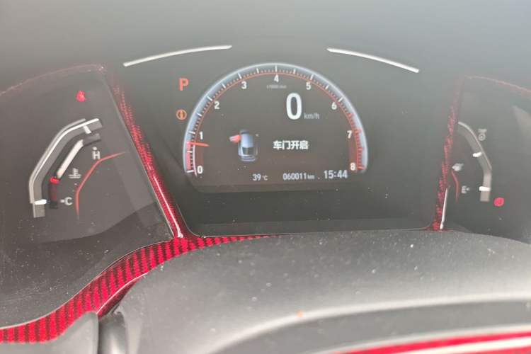 Used Honda Civic 2021 HATCHBACK 220TURBO CVT Trendy Cool Edition Odometer Close Up