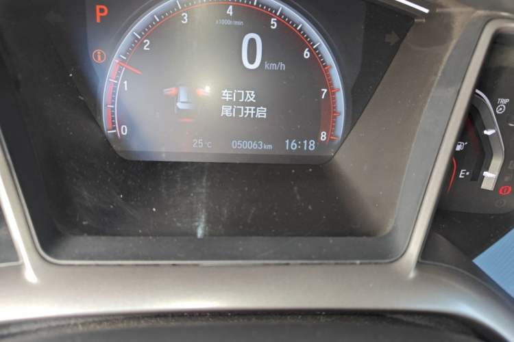 Used Honda Civic 2021 HATCHBACK 220TURBO CVT Trendy Cool Edition Odometer Close Up