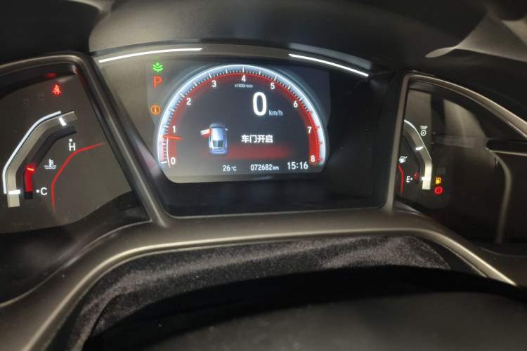 Used Honda Civic 2021 HATCHBACK 220TURBO CVT Trendy Cool Edition Odometer Close Up
