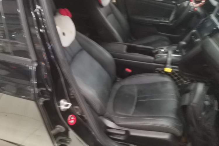 Used Honda Civic 2021 HATCHBACK 220TURBO CVT Trendy Cool Edition Right Front Seat