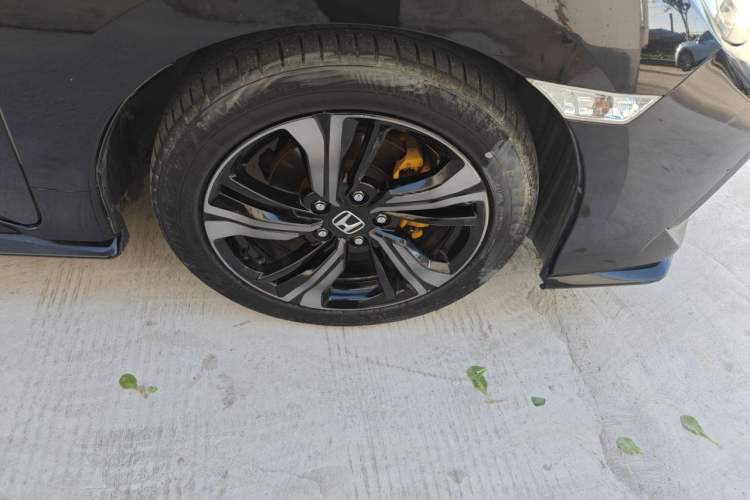 Used Honda Civic 2021 HATCHBACK 220TURBO CVT Trendy Cool Edition Right Front Wheel Hub